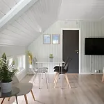 Urban And Stylish In Centre