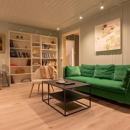 Urban And Stylish In Centre Tromso