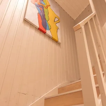 Urban And Stylish In Centre Apartment